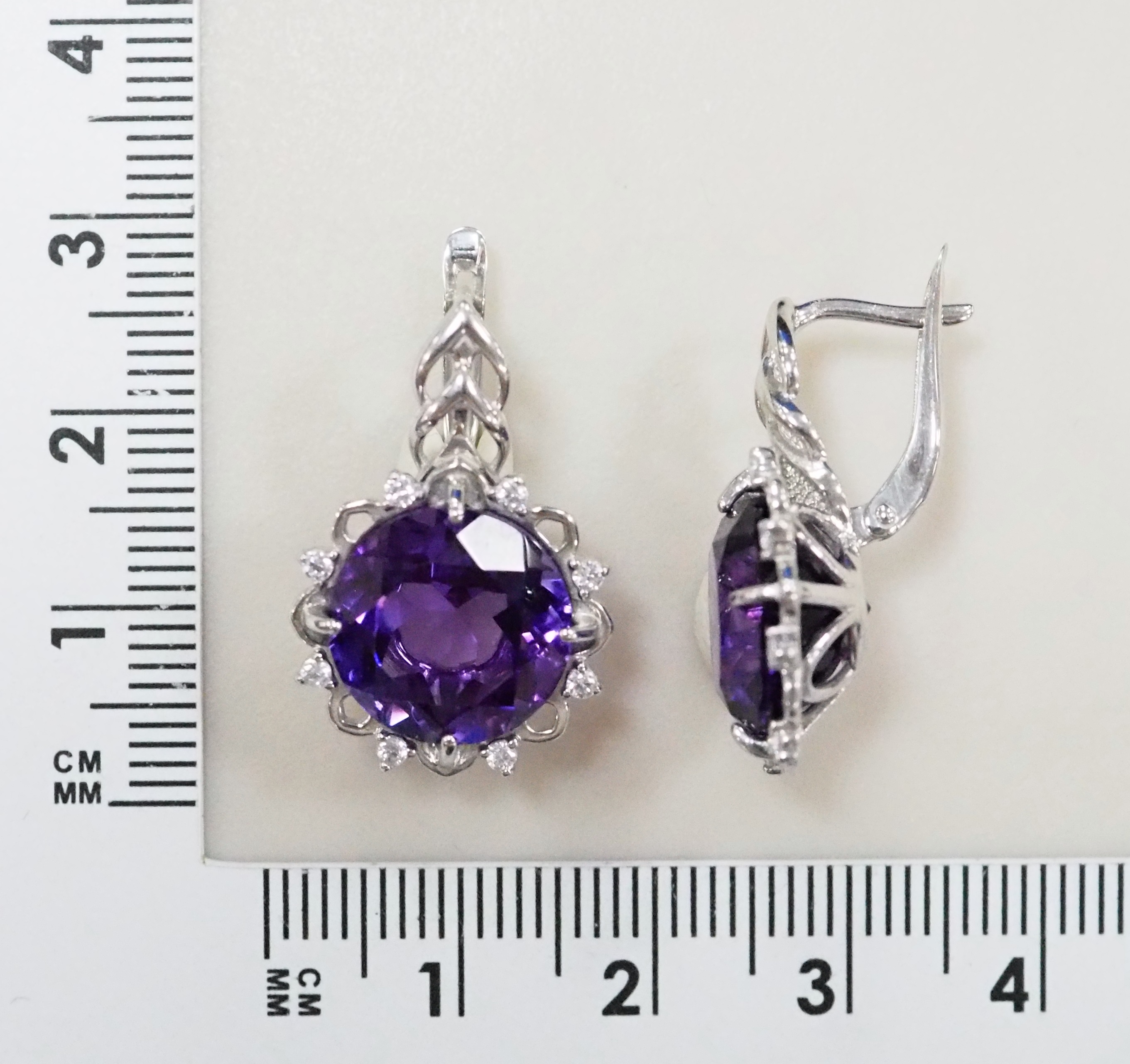 Серебряные серьги с аметистами